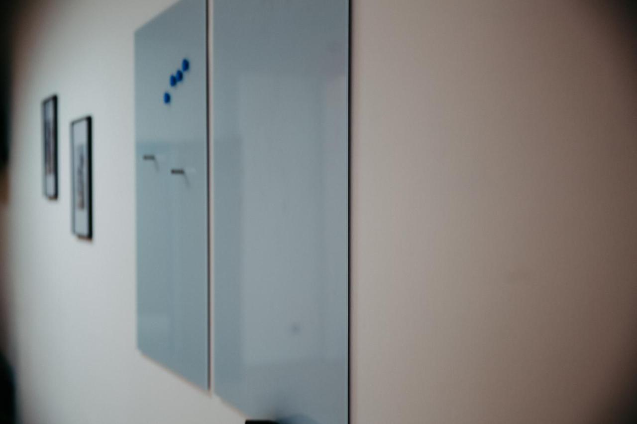 Modernes, Stilvolles Eingerichtetes Loft Appartement Wenen Buitenkant foto